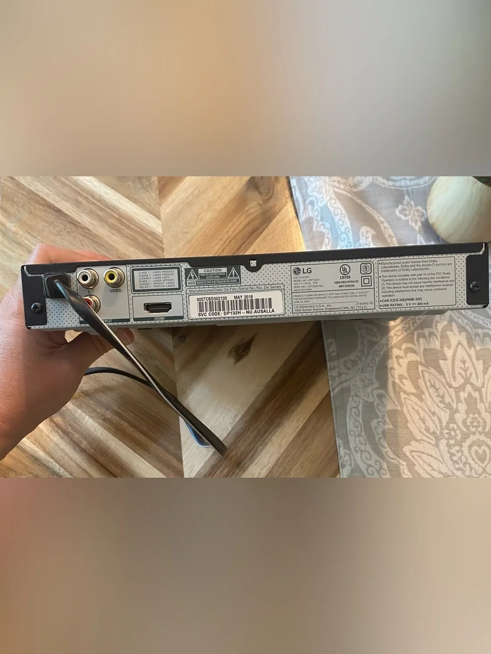 LG DVD Player 1080p HDMI USB Black Plays DVD, no remote, works